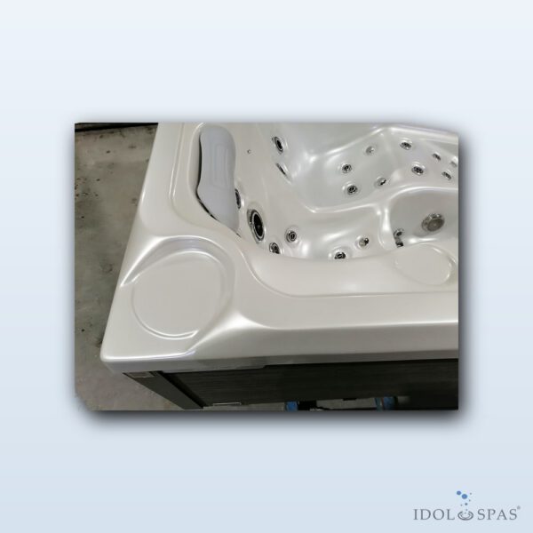 Whirlpool Corall Imperial für 3 Personen (216×150×74 cm) - Obrázek 7