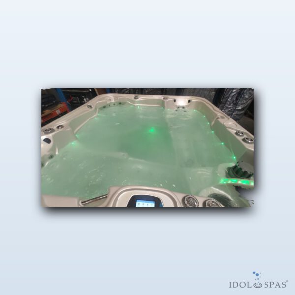 Canadian Spa International Delphina 4th Gen Hot Tub for 5 People (8933) - Obrázek 10