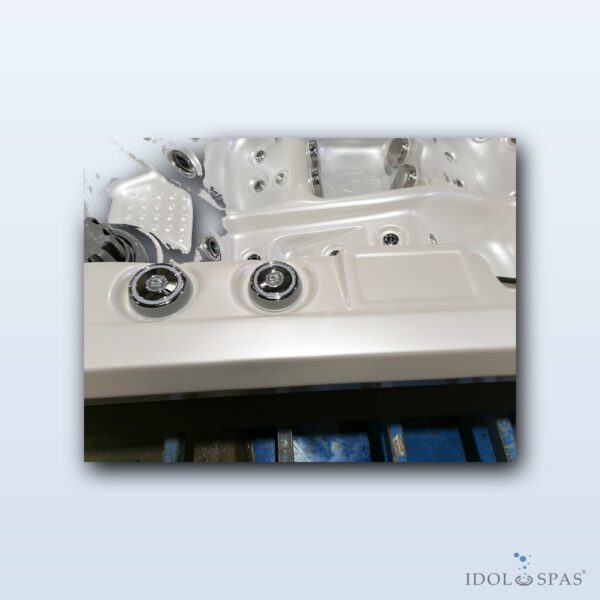 Whirlpool Corall Imperial für 3 Personen (216×150×74 cm) - Obrázek 16