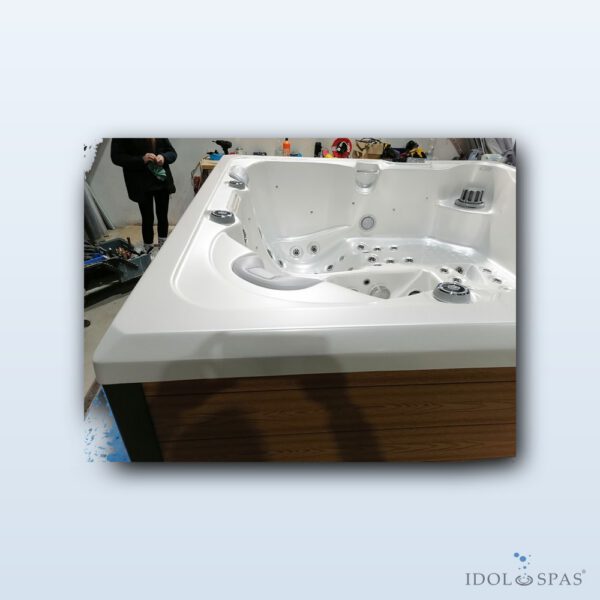 Whirlpool Marlin Geometric für 5 Personen (200×200×92 cm) - Obrázek 17